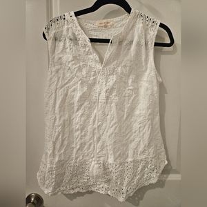 Solitaire sleeveless white top size L